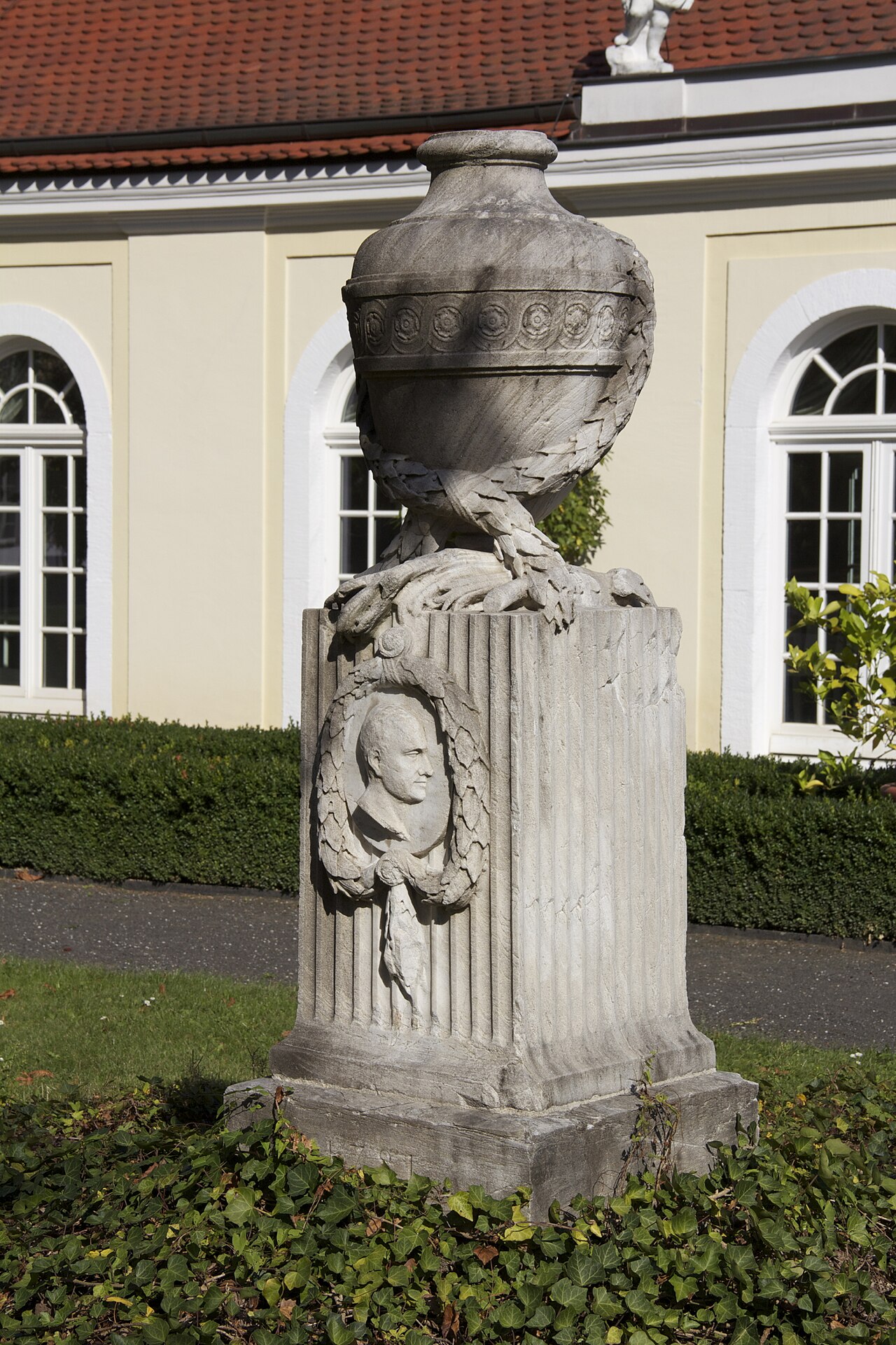 Gellert-Sulzer-Monument by Adam Friedrich Oeser
