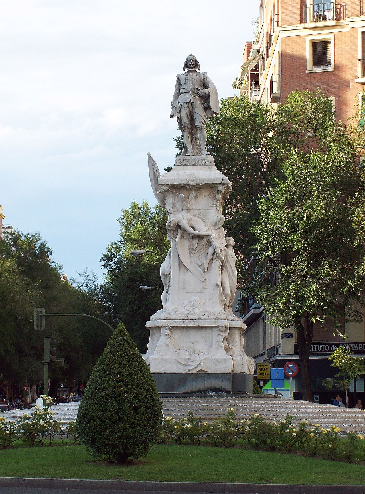 Monument to Quevedo by Agustí Querol Subirats