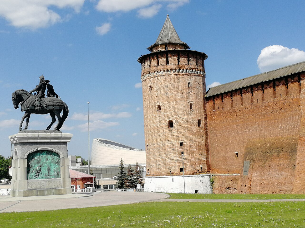 Monument of Dmitry Donskoy by Alexander Rukavishnikov