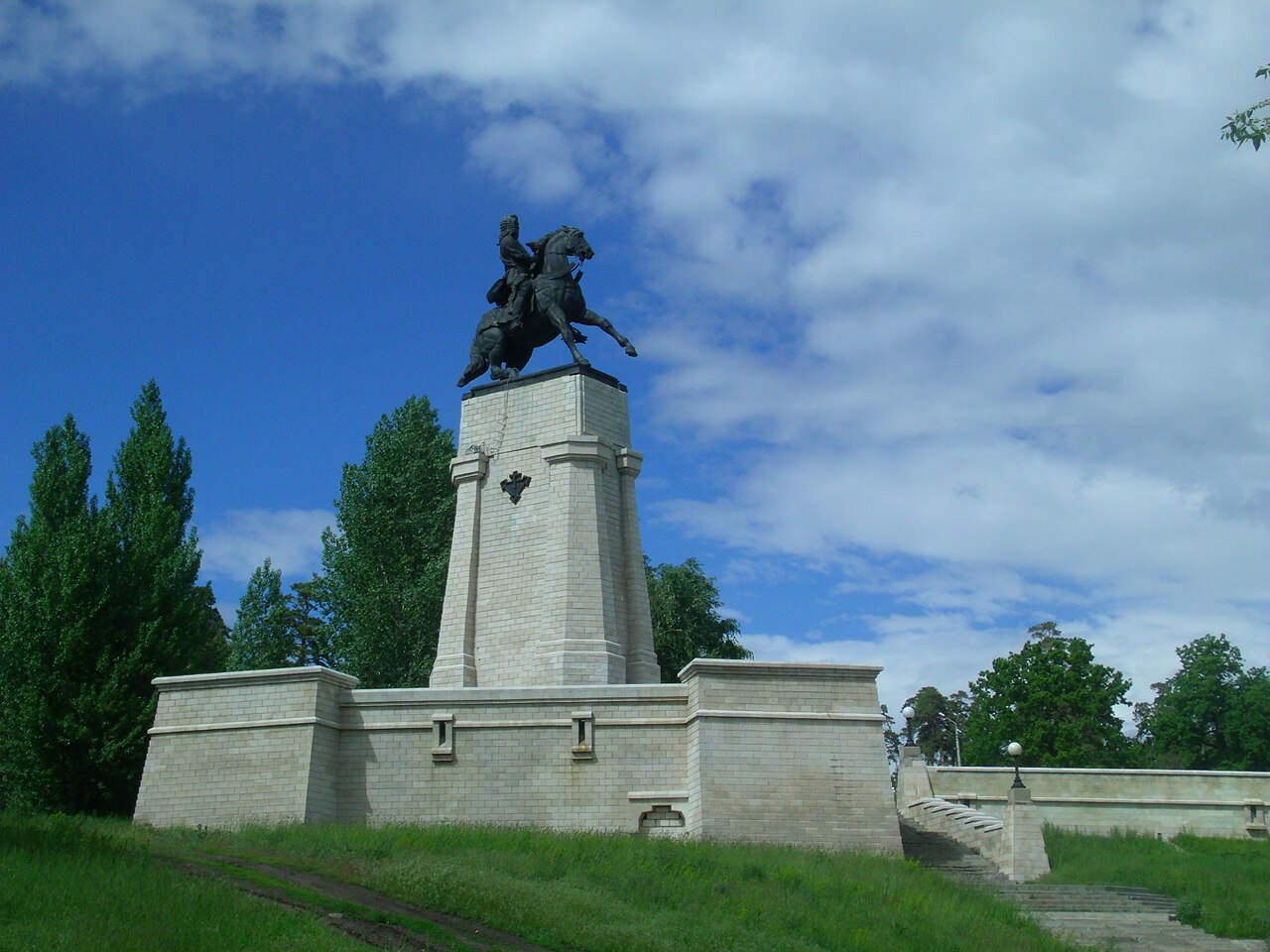 Tatishchev Monument by Alexander Rukavishnikov