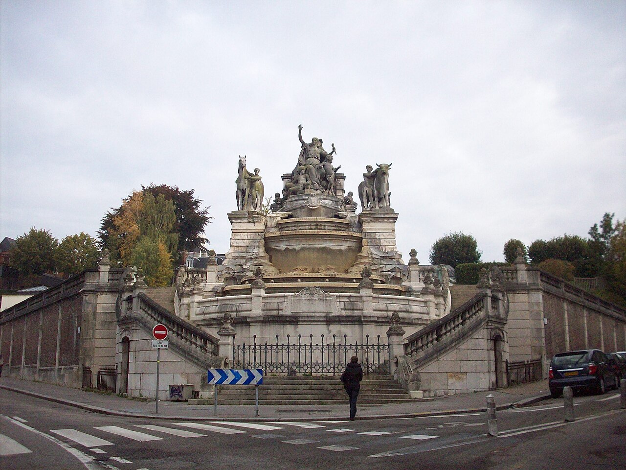 Fontaine-réservoir Sainte-Marie by Alexandre Falguière
