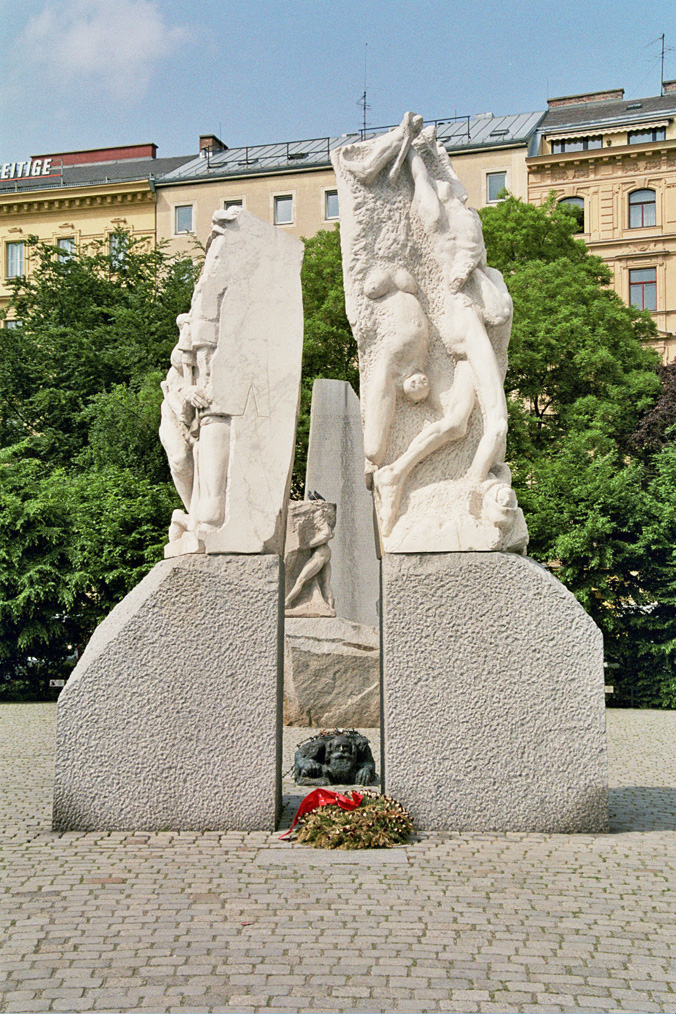 Monument against war and fascism by Alfred Hrdlicka