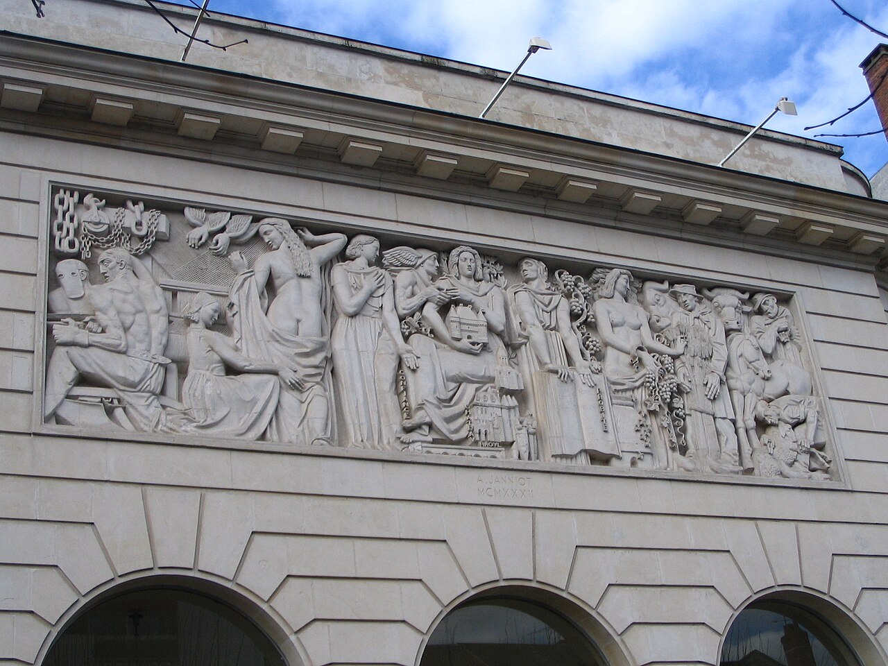 Chambre de commerce et d'industrie de l'Indre by Alfred Janniot