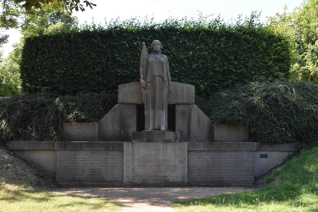 Memorial to Nordic Volunteers and Fallen by Anders Bundgaard