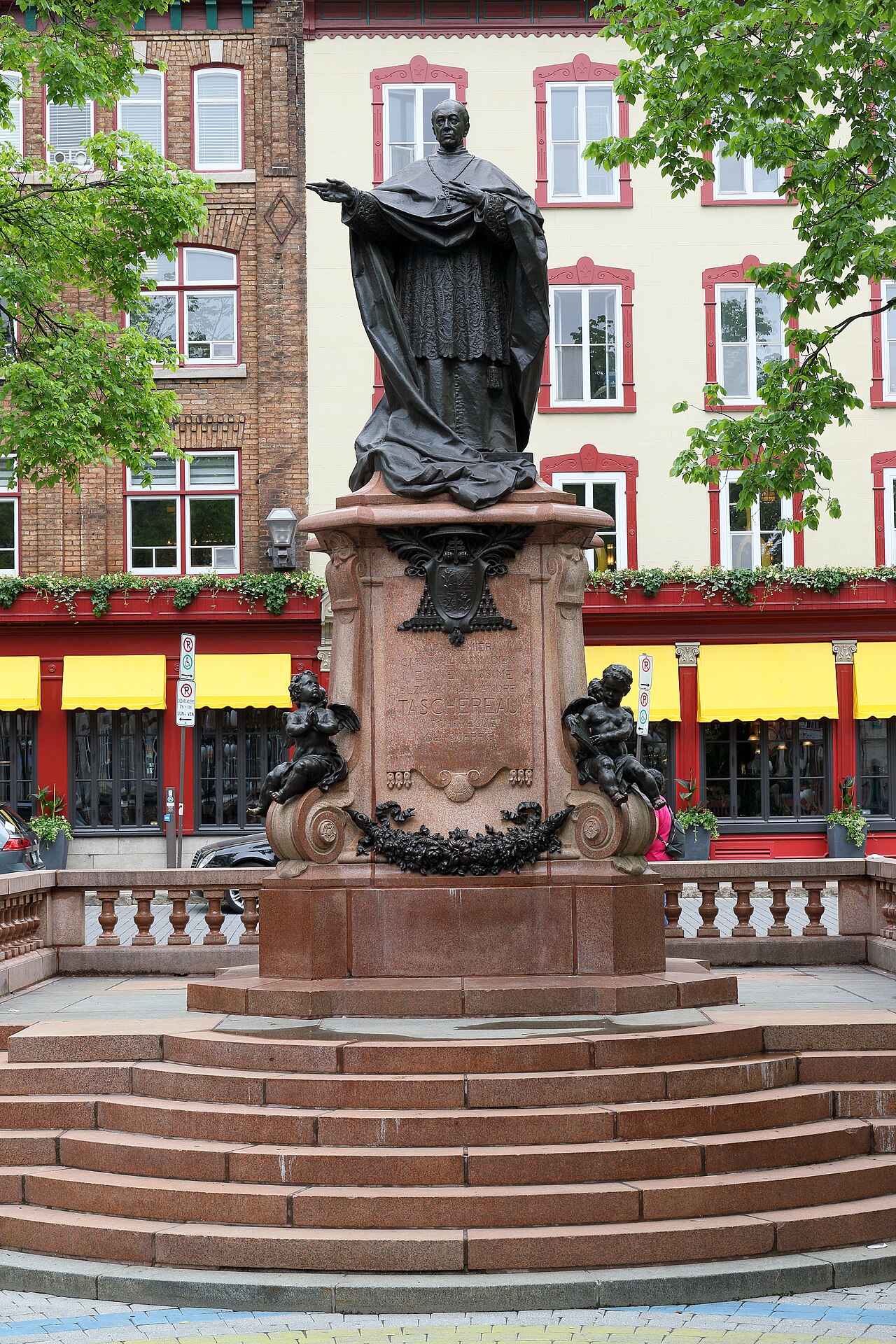 Monument du Cardinal Elzéar-Alexandre Taschereau by André César Vermare