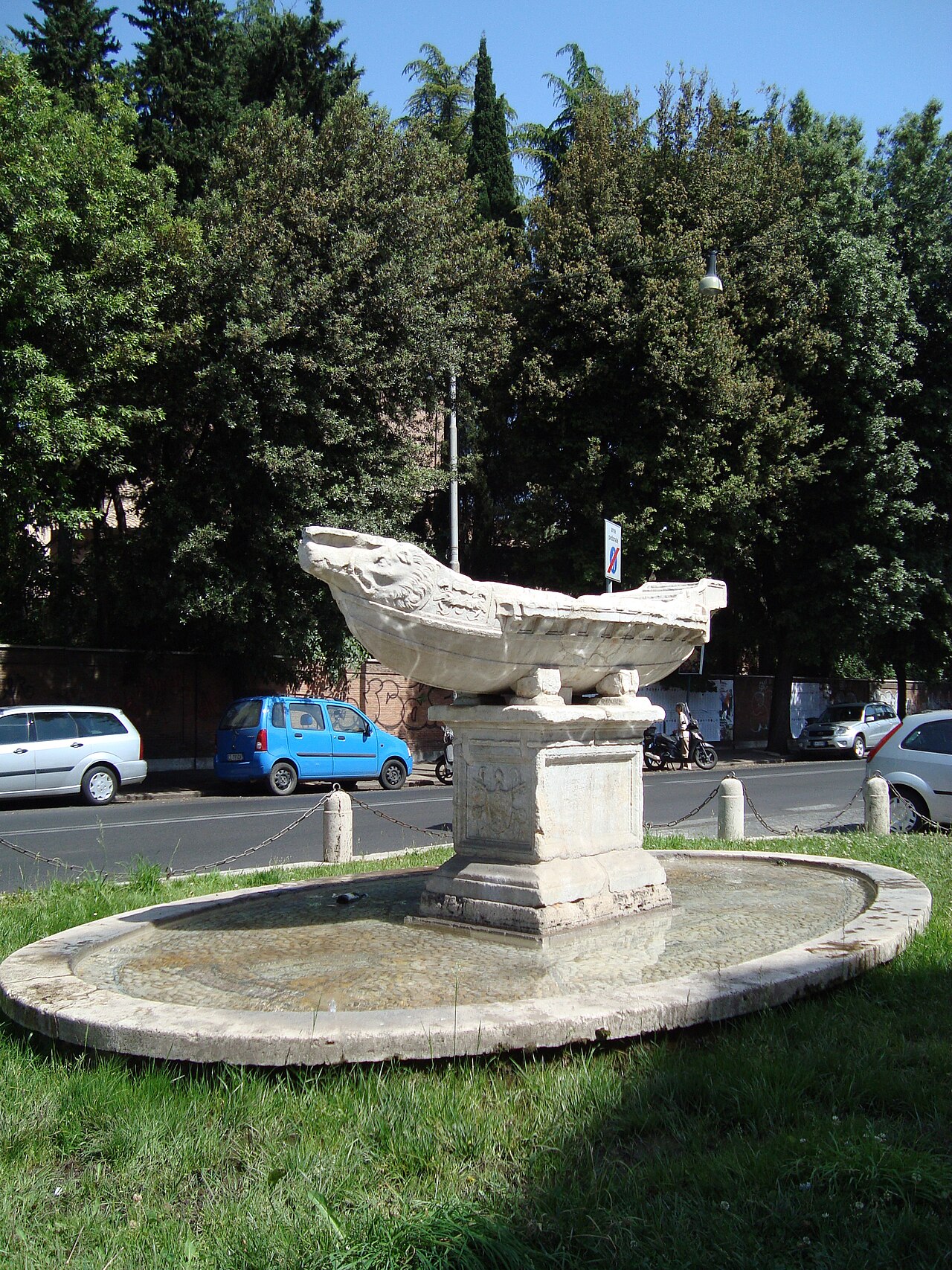 Fontana della Navicella by Andrea Sansovino