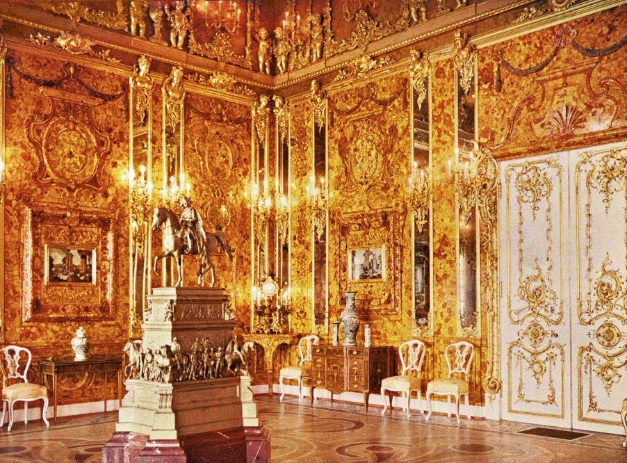 Amber Room by Andreas Schlüter