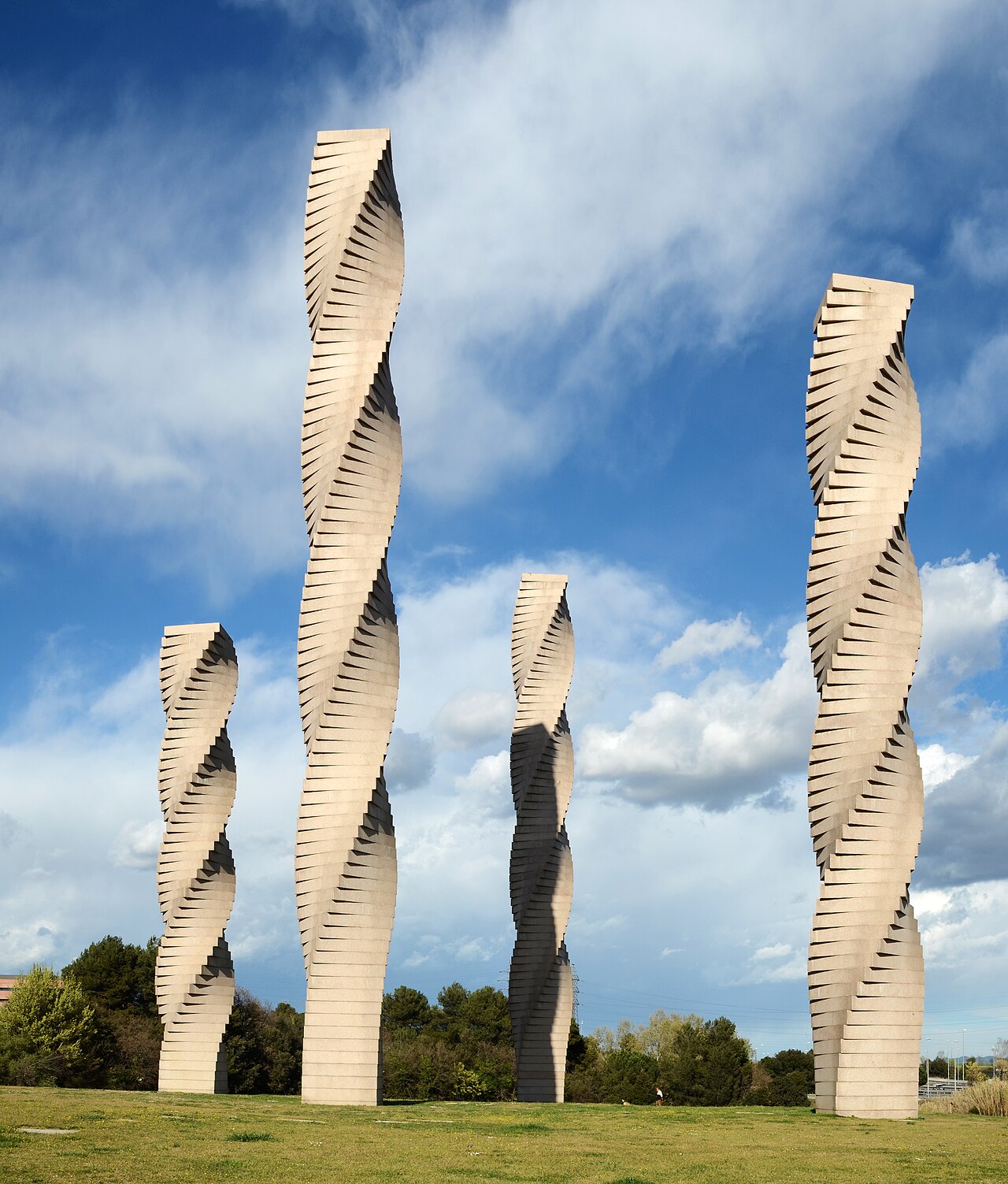 Columnes de Bellaterra by Andreu Alfaro