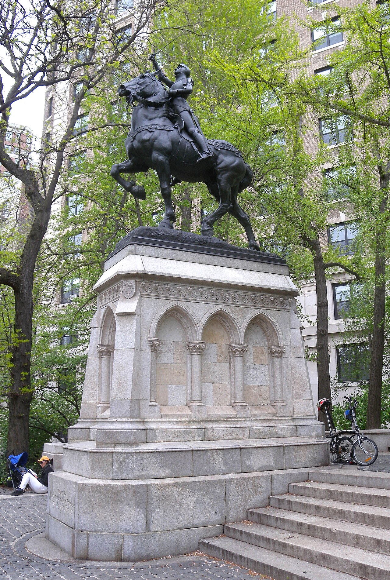 equestrian statue of Joan of Arc by Anna Hyatt Huntington