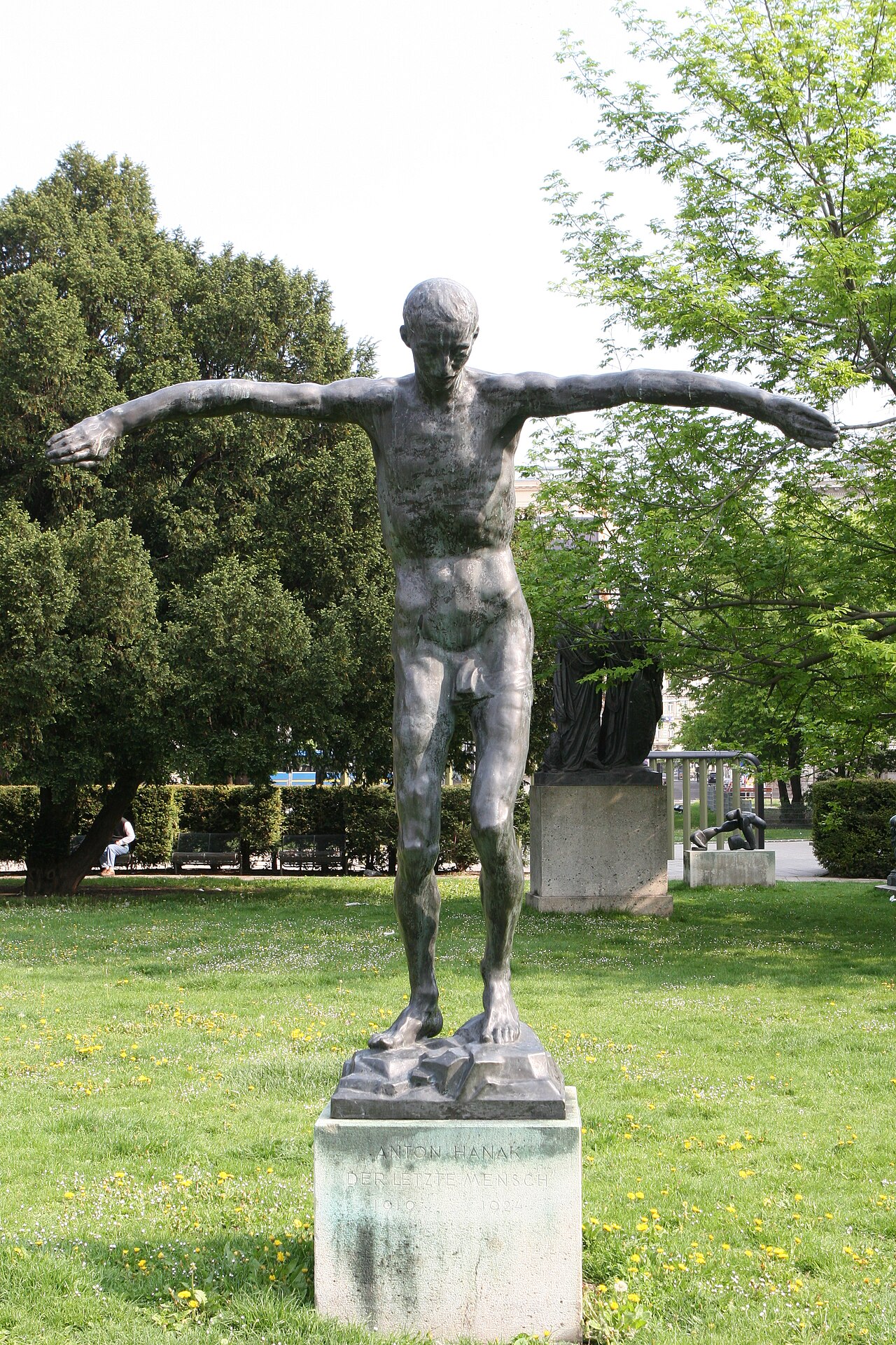 "Der letzte Mensch", Karlsplatz by Anton Hanak