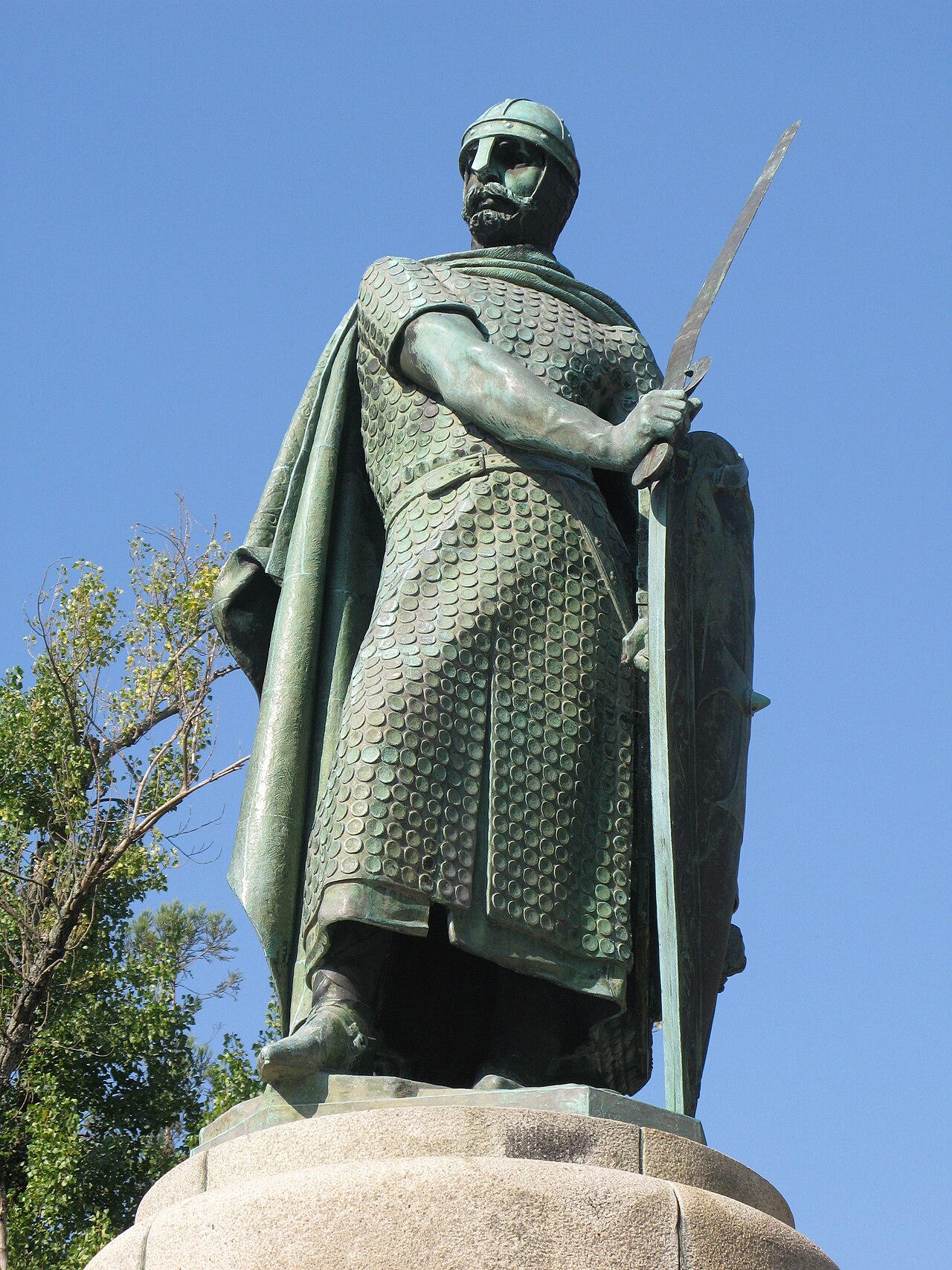 Estátua de D. Afonso Henriques na Colina Sagrada by António Soares dos Reis