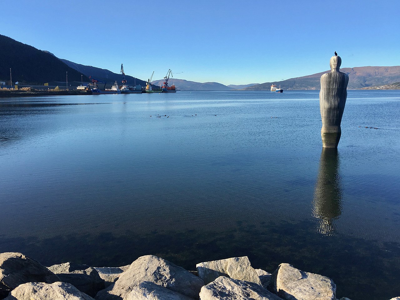 Havmannen by Antony Gormley