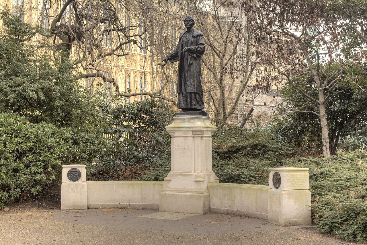 Emmeline and Christabel Pankhurst Memorial by Arthur George Walker