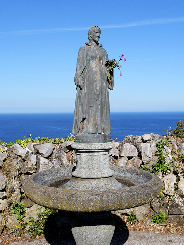 Public drinking fountain commemorating Lady Mount Temple by Arthur George Walker