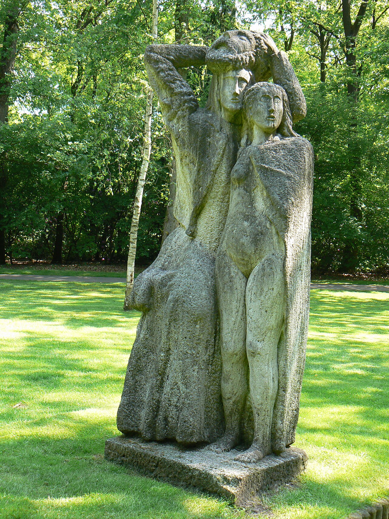 Giuditta e Oloferne by Arturo Martini