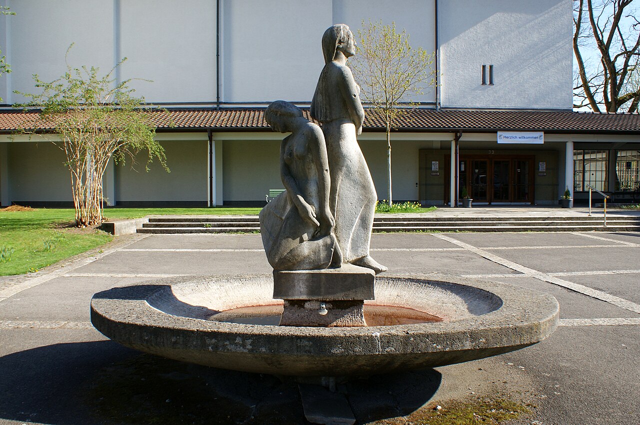 courtyard fountain St. Mark's church by Bernhard Luginbühl