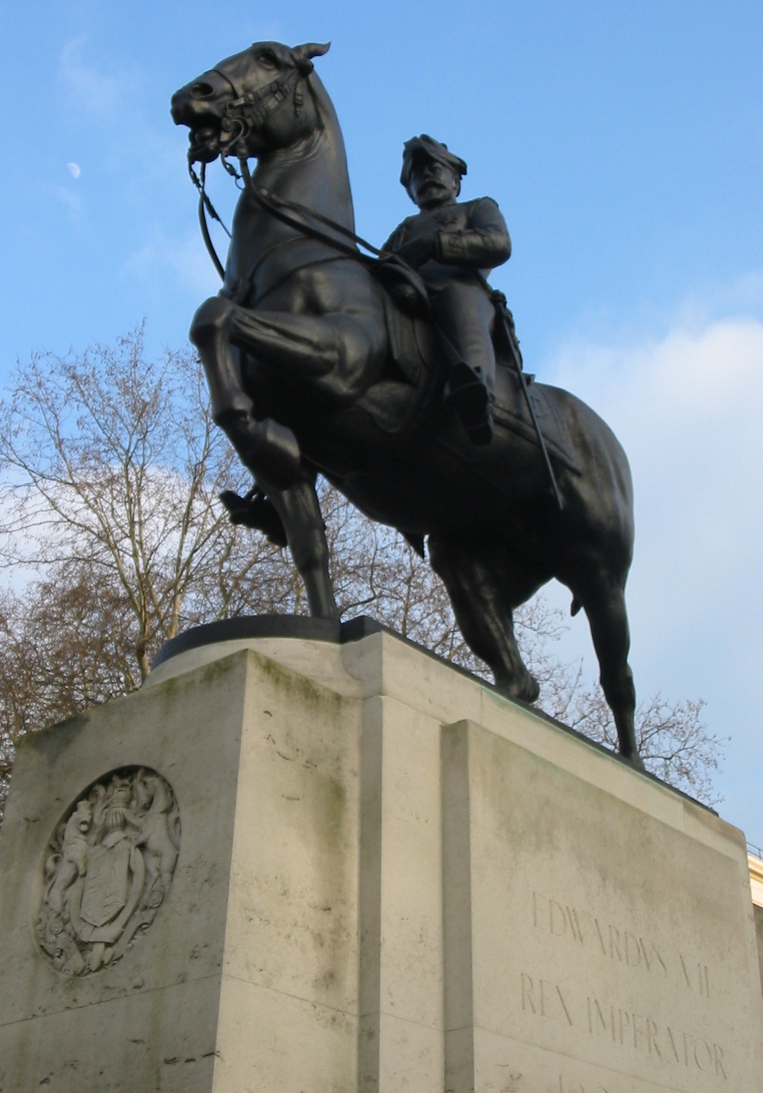 equestrian statue of Edward VII by Bertram Mackennal