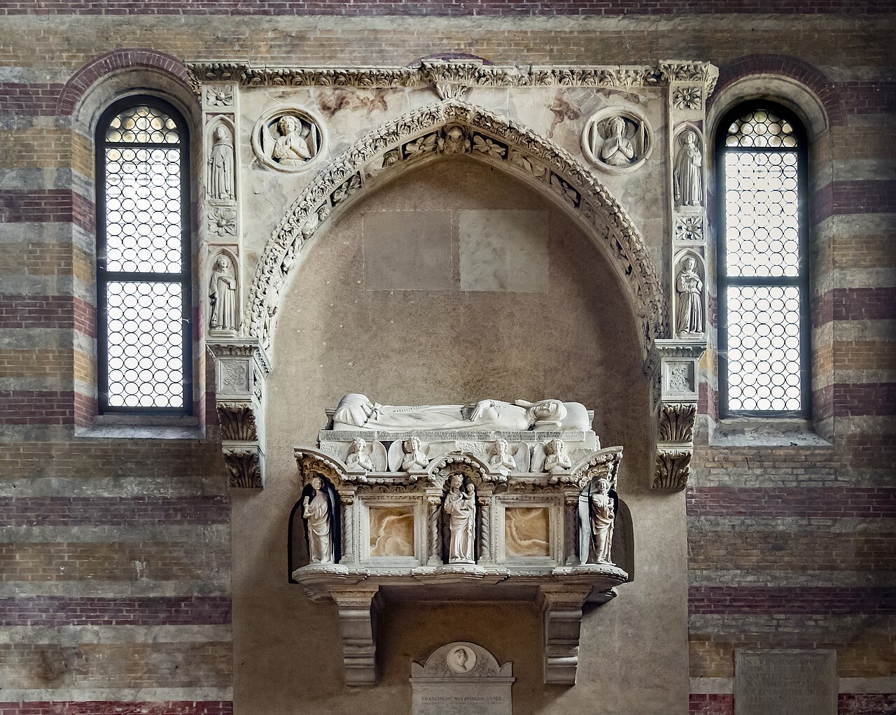 Tomb of Ubertino da Carrara by Bonino da Campione