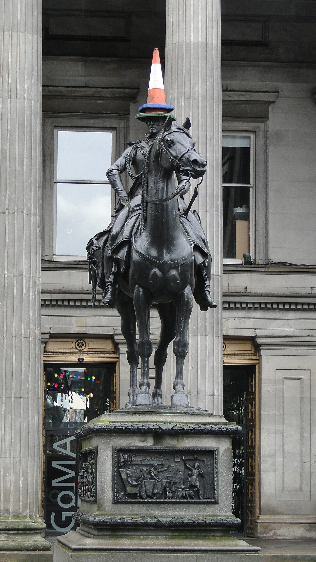equestrian statue of the Duke of Wellington by Carlo Marochetti