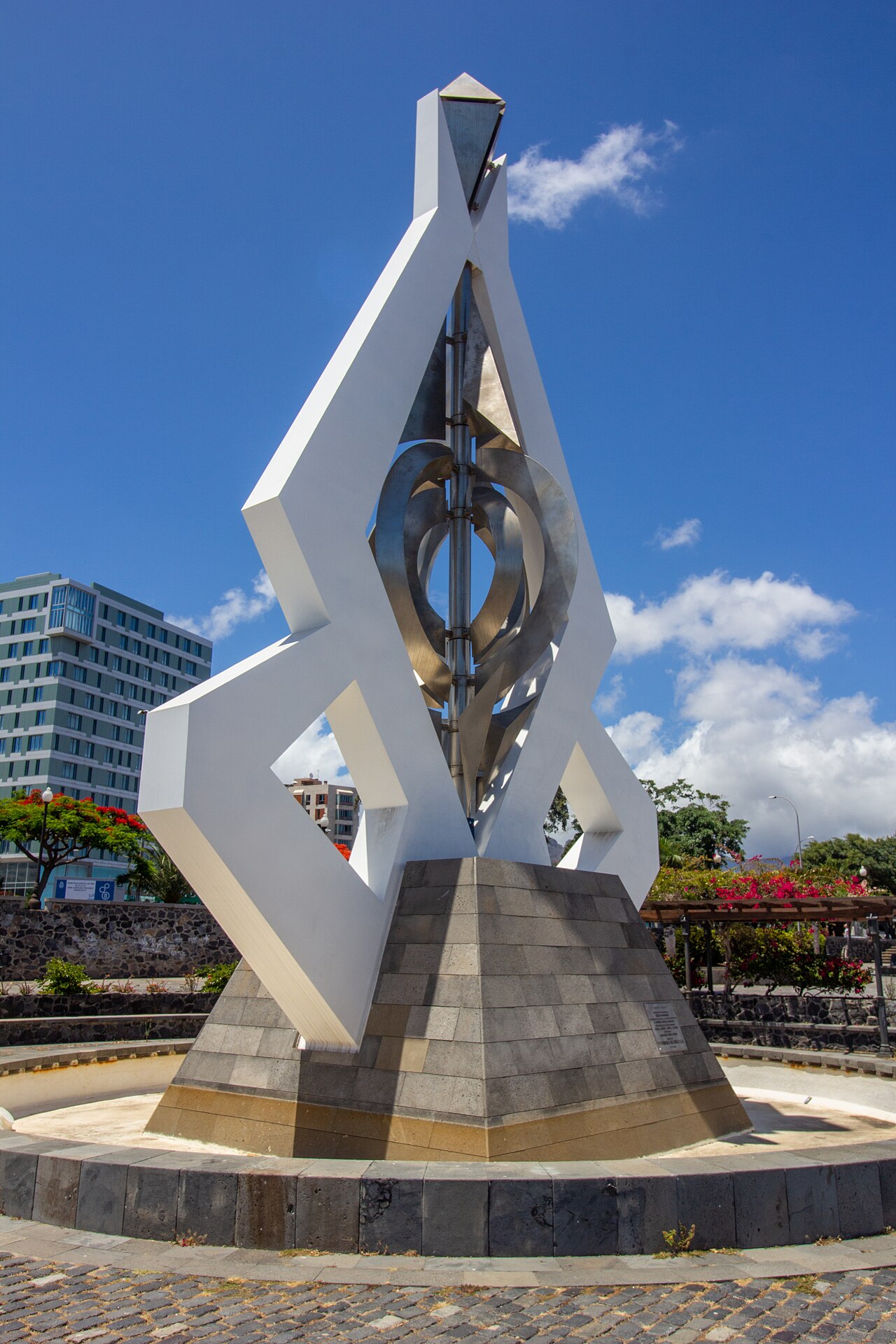 Escultura Móvil by César Manrique