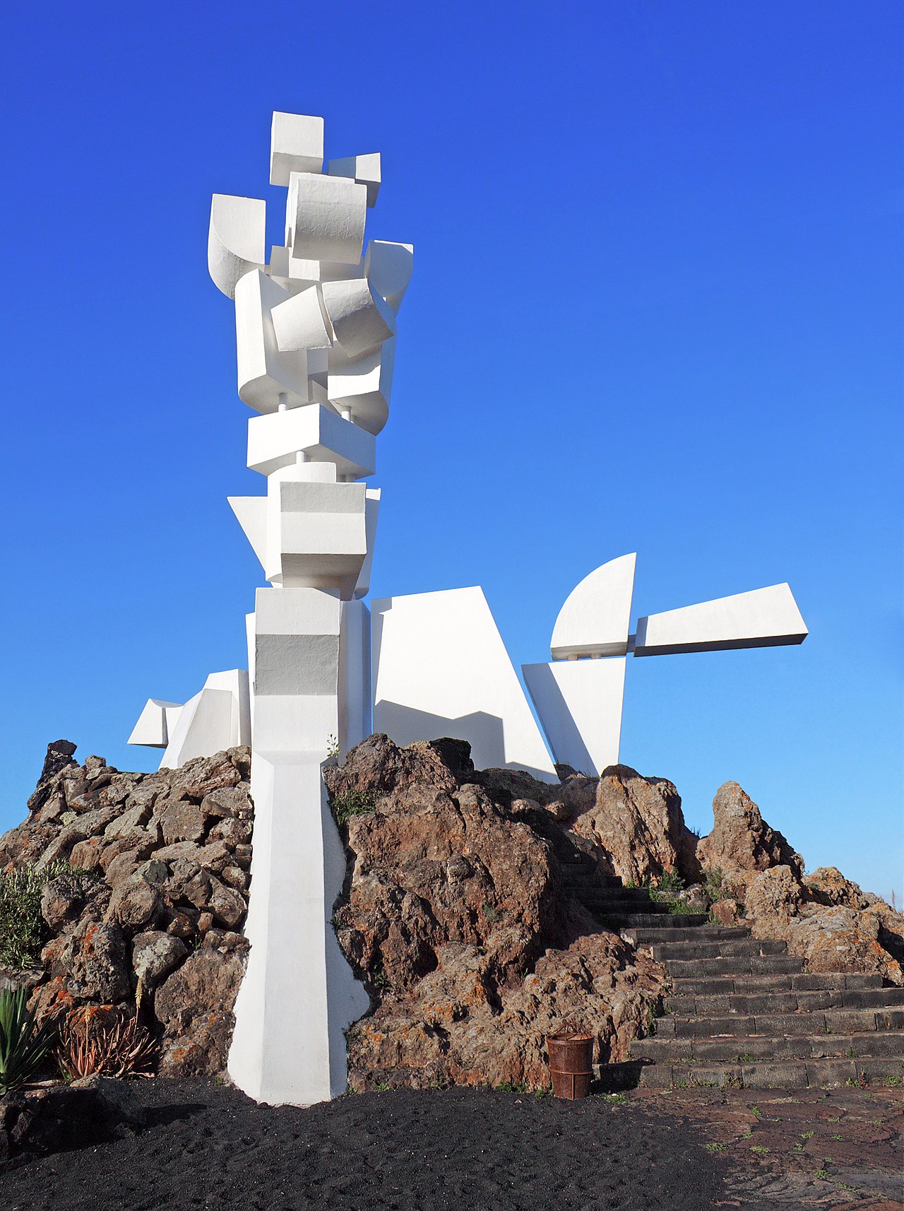 Monumento al Campesino by César Manrique