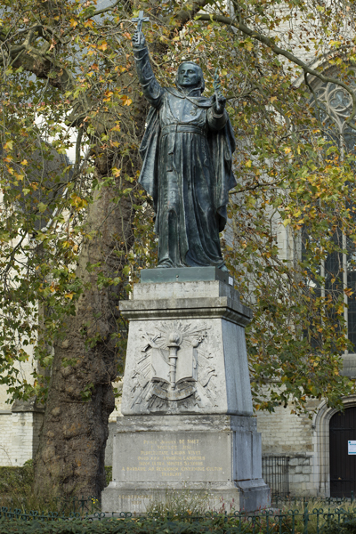 statue of Pierre-Jean De Smet by Charles Auguste Fraikin