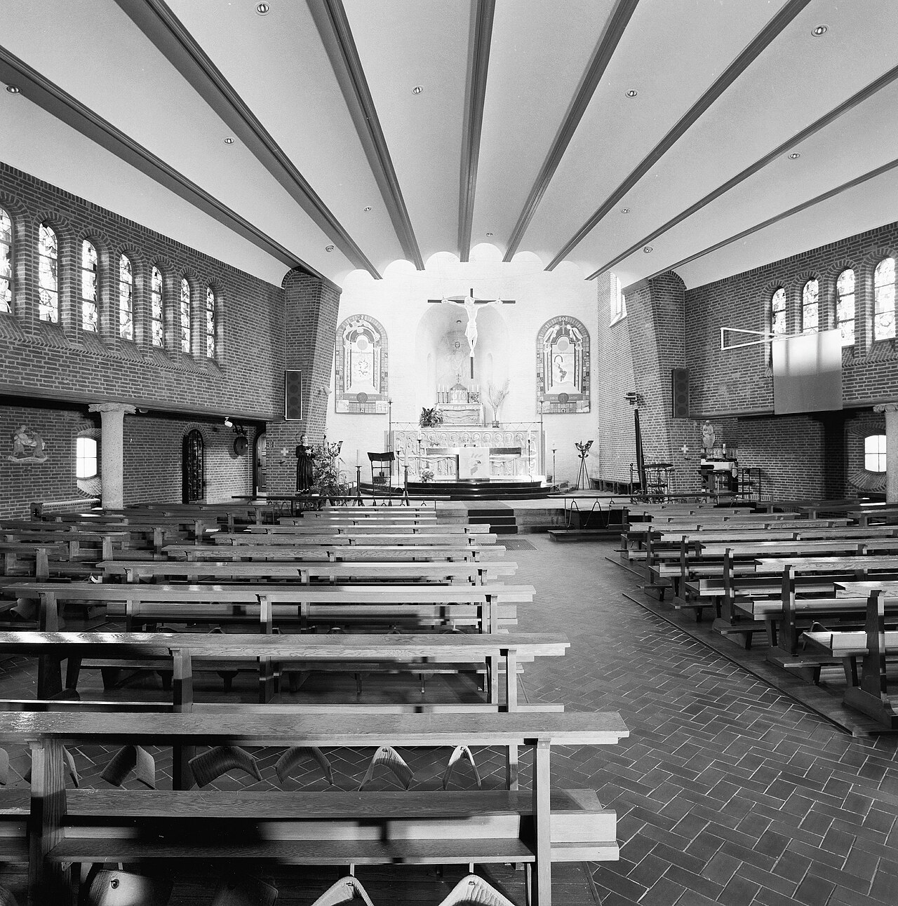 Sint-Gerardus Majellakerk by Charles Eyck