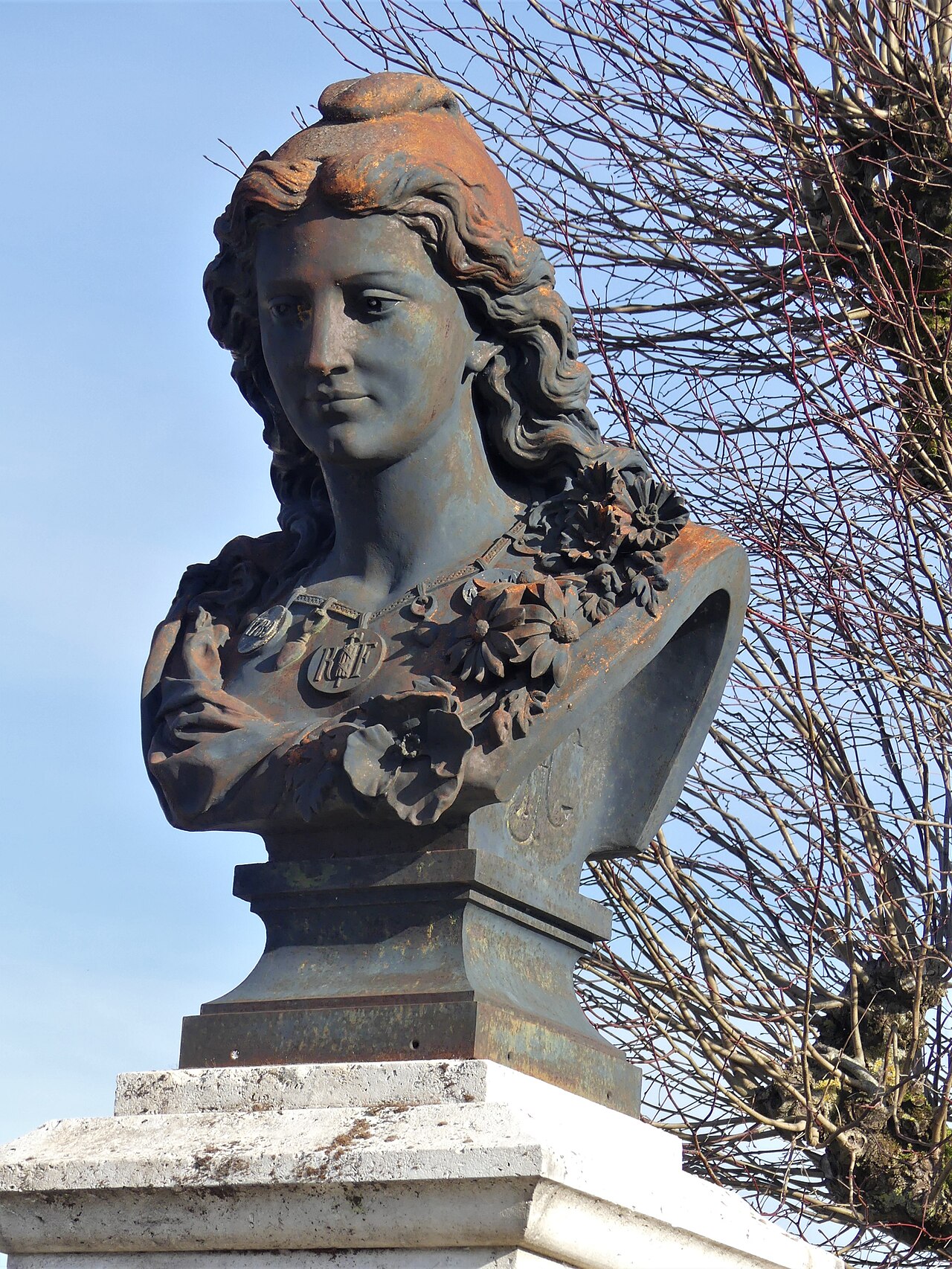 Bust of Marianne by Paul Lecreux and Charles Gauthier by Charles Gauthier
