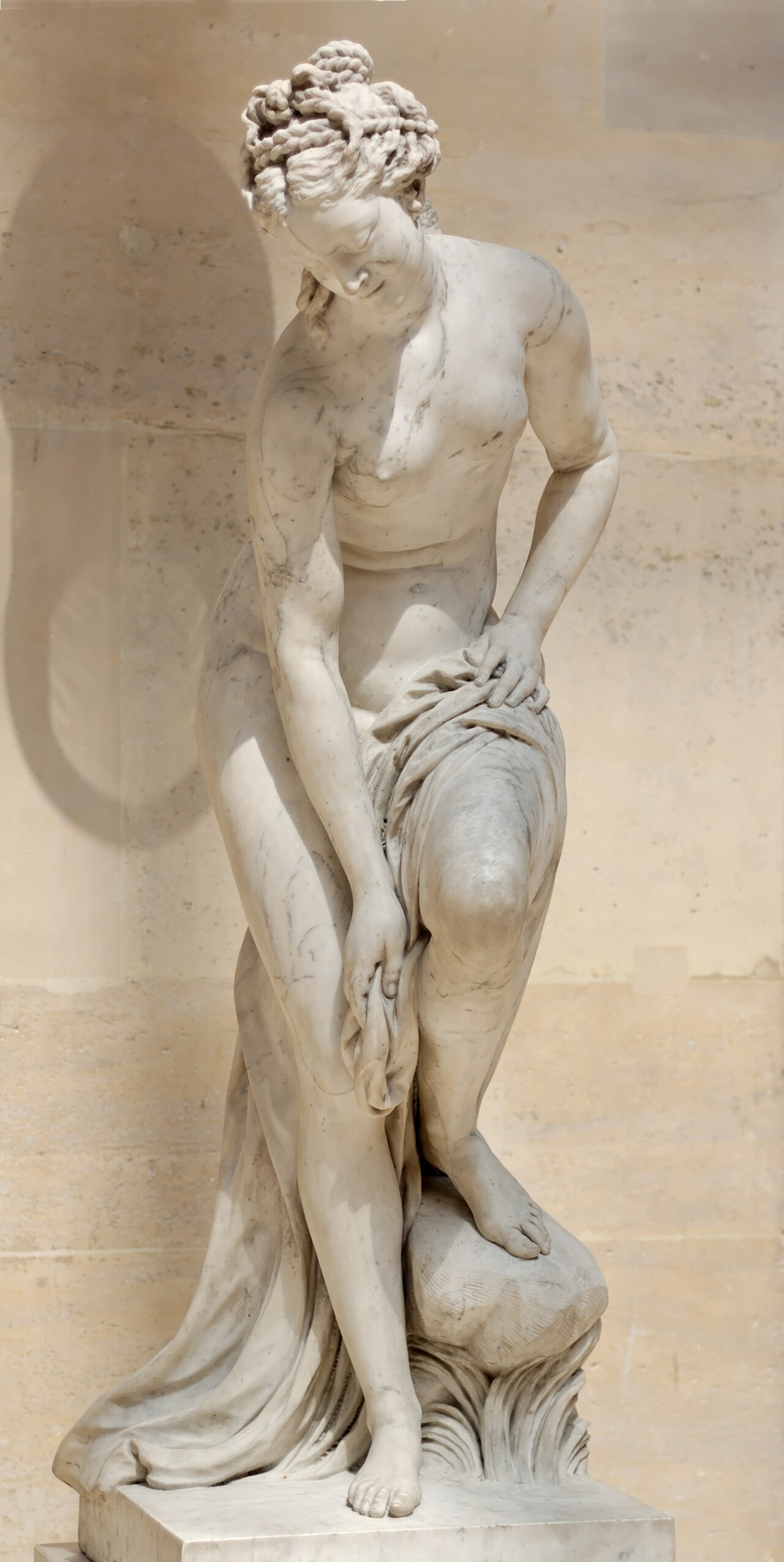 Vénus sortant du bain by Christophe-Gabriel Allegrain