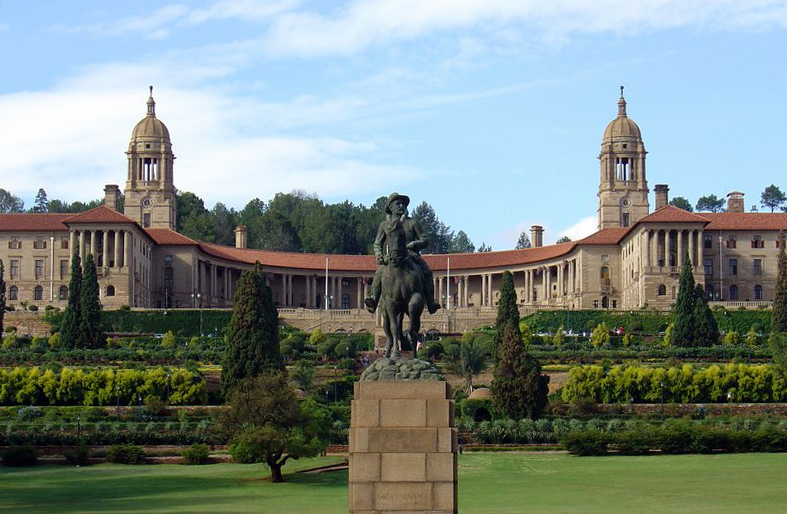 Equestrian Statue of Louis Botha by Coert Steynberg