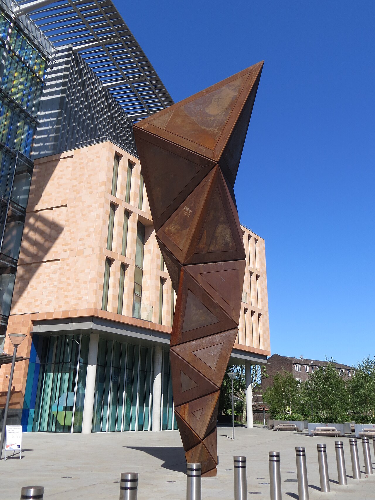 Paradigm by Conrad Shawcross