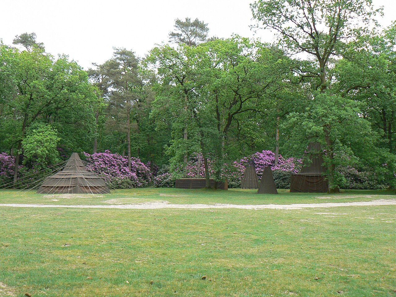 Tentenproject by Cornelius Rogge