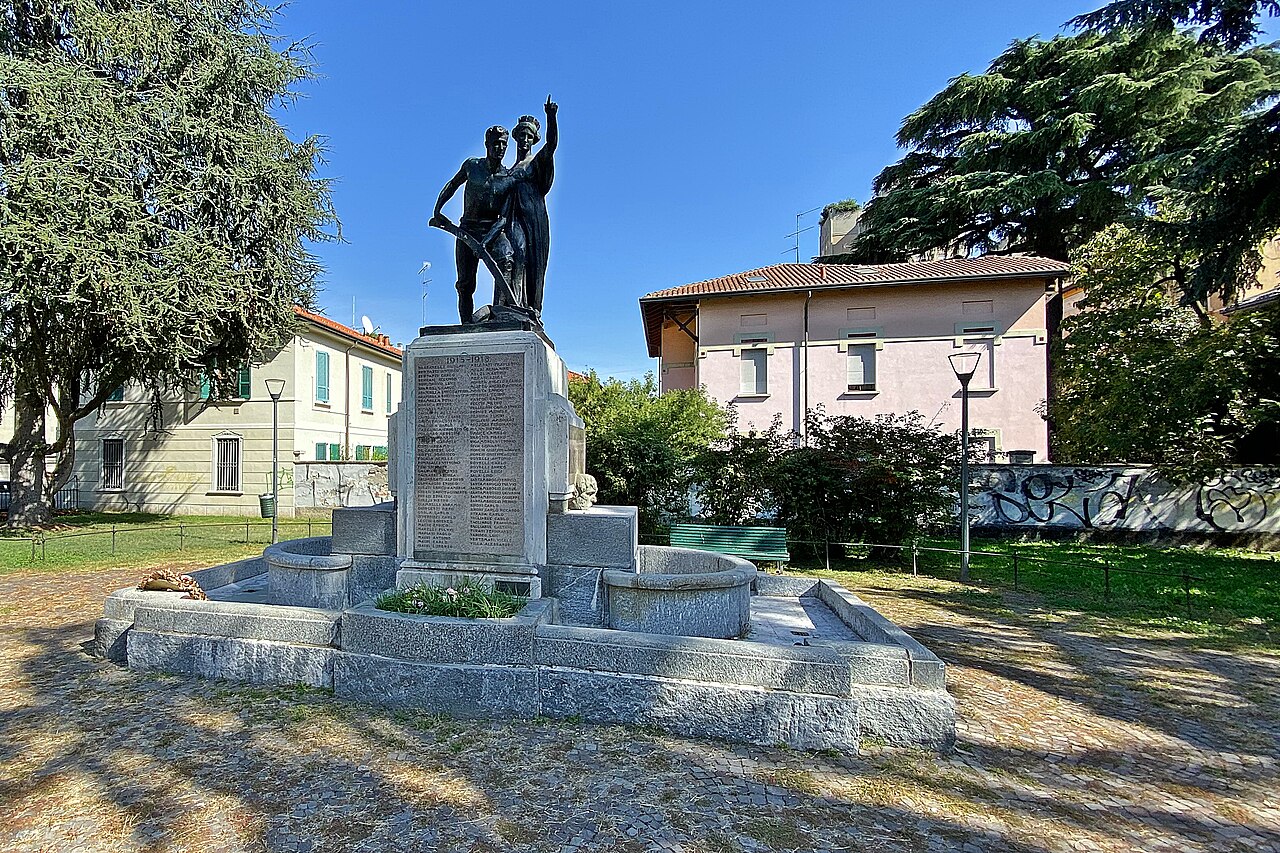 Monumento ai Caduti di Niguarda by Dante Parini