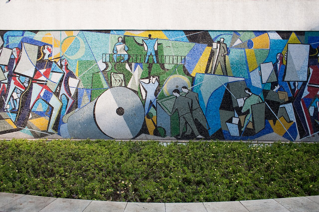 Novotel Jaraguá mural by Di Cavalcanti