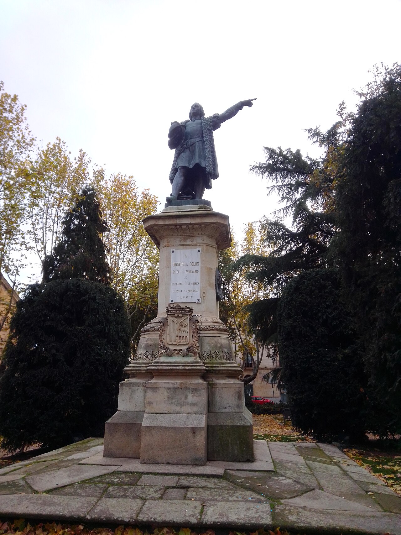 Monument to Columbus by Eduardo Barrón