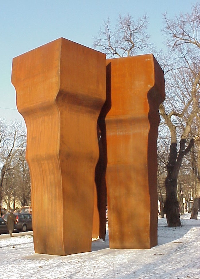 Buscando la Luz II by Eduardo Chillida