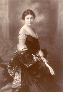 Portrait of Elizabeth Okie Paxton