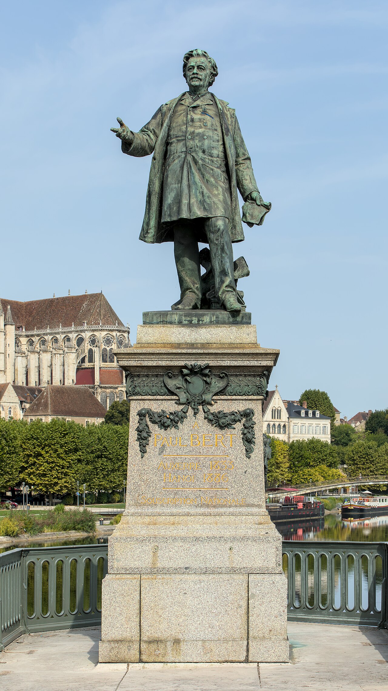 Statue de Paul Bert by Émile Peynot