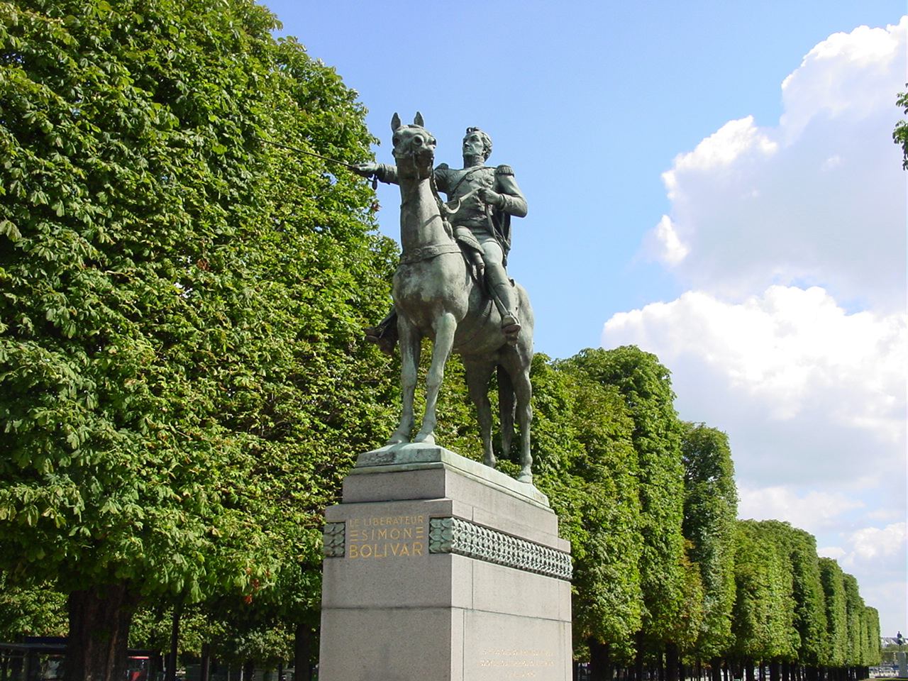 equestrian statue of Simón Bolívar by Emmanuel Frémiet