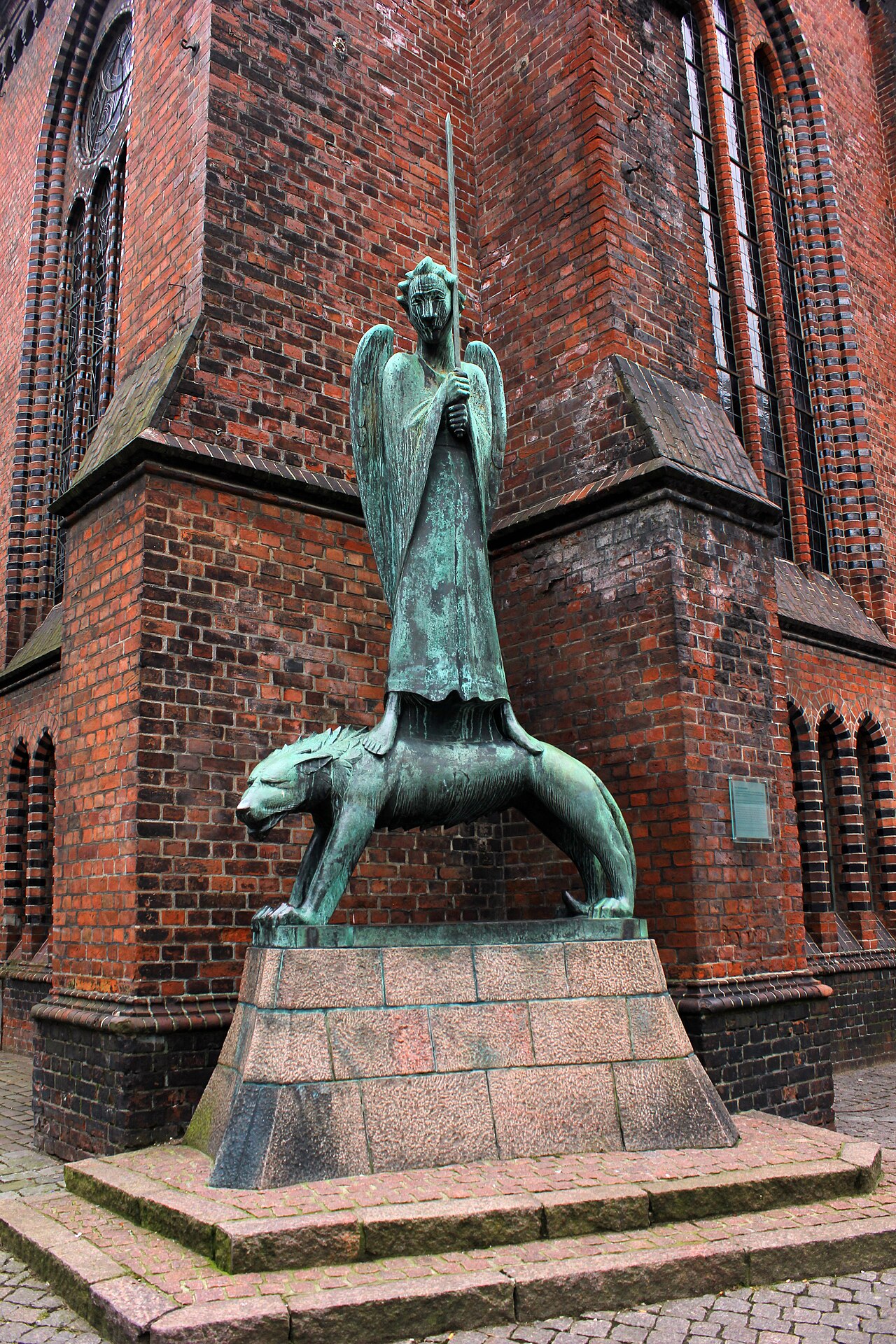 Geistkämpfer by Ernst Barlach