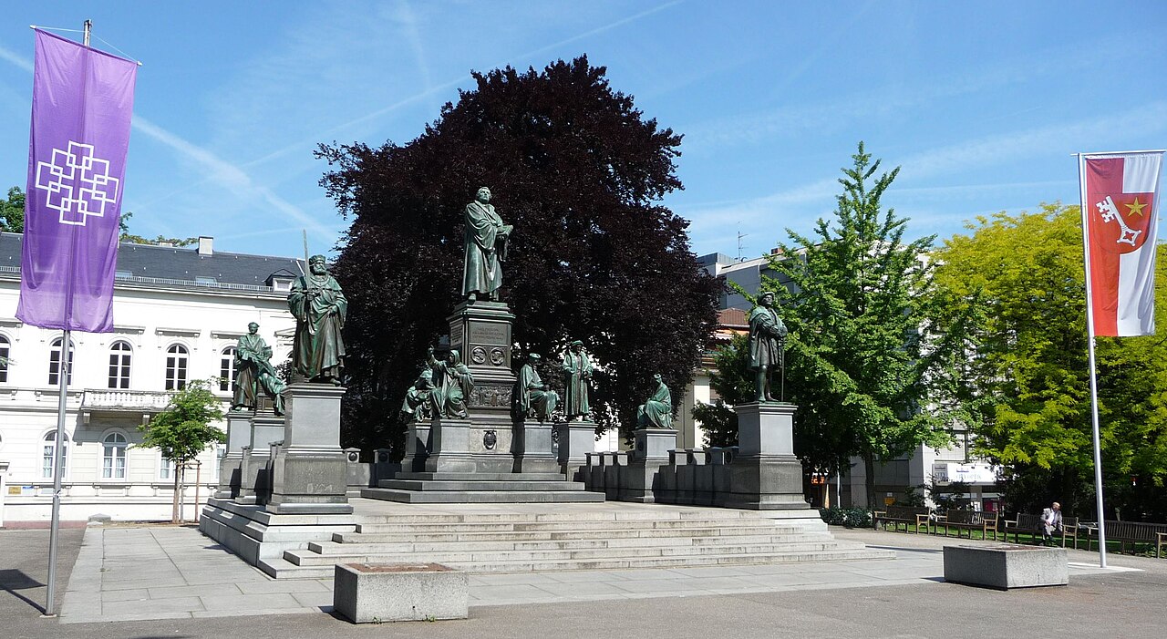 Luther monument Worms by Ernst Friedrich August Rietschel