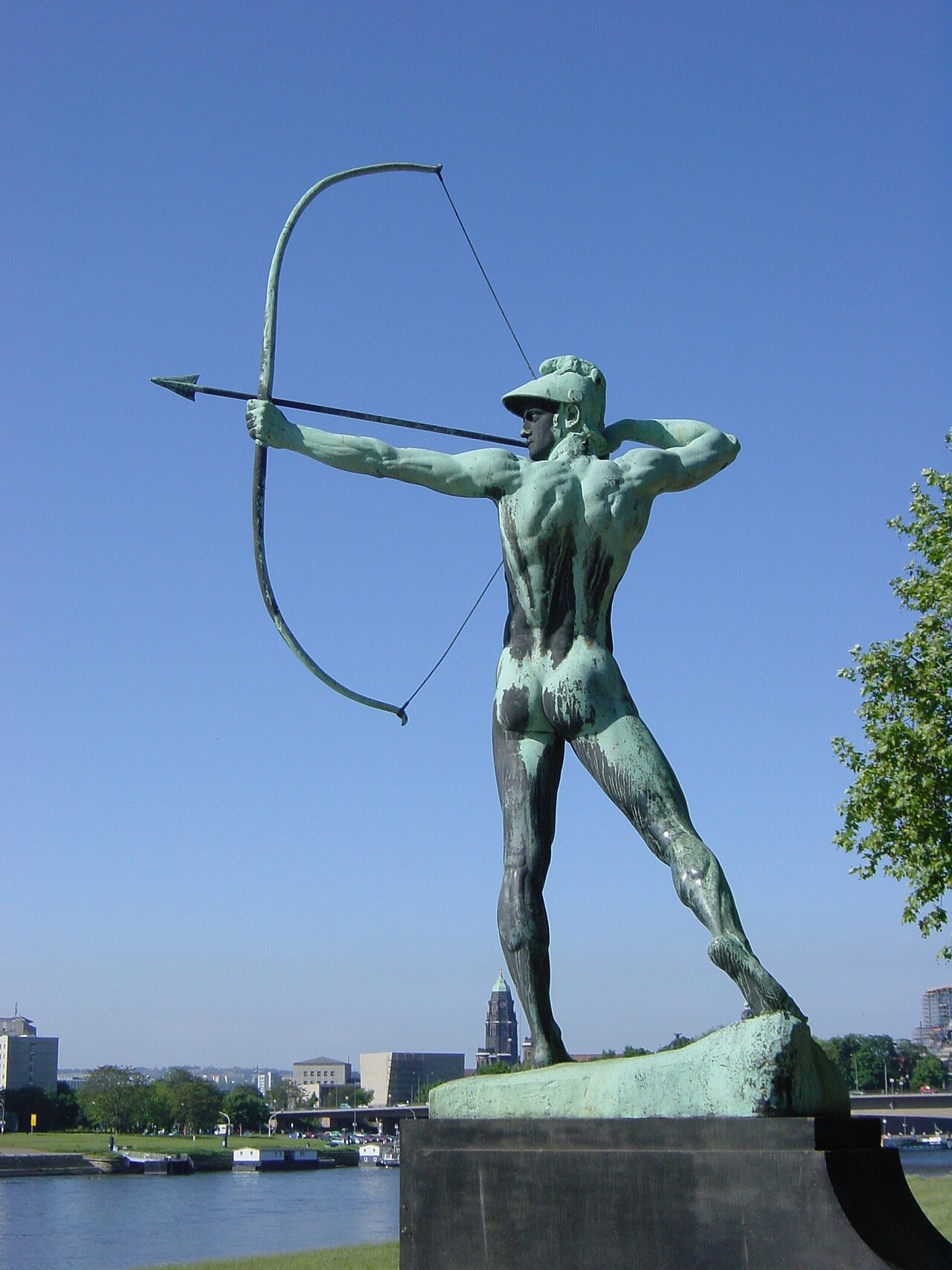 Bogenschütze by Ernst Moritz Geyger