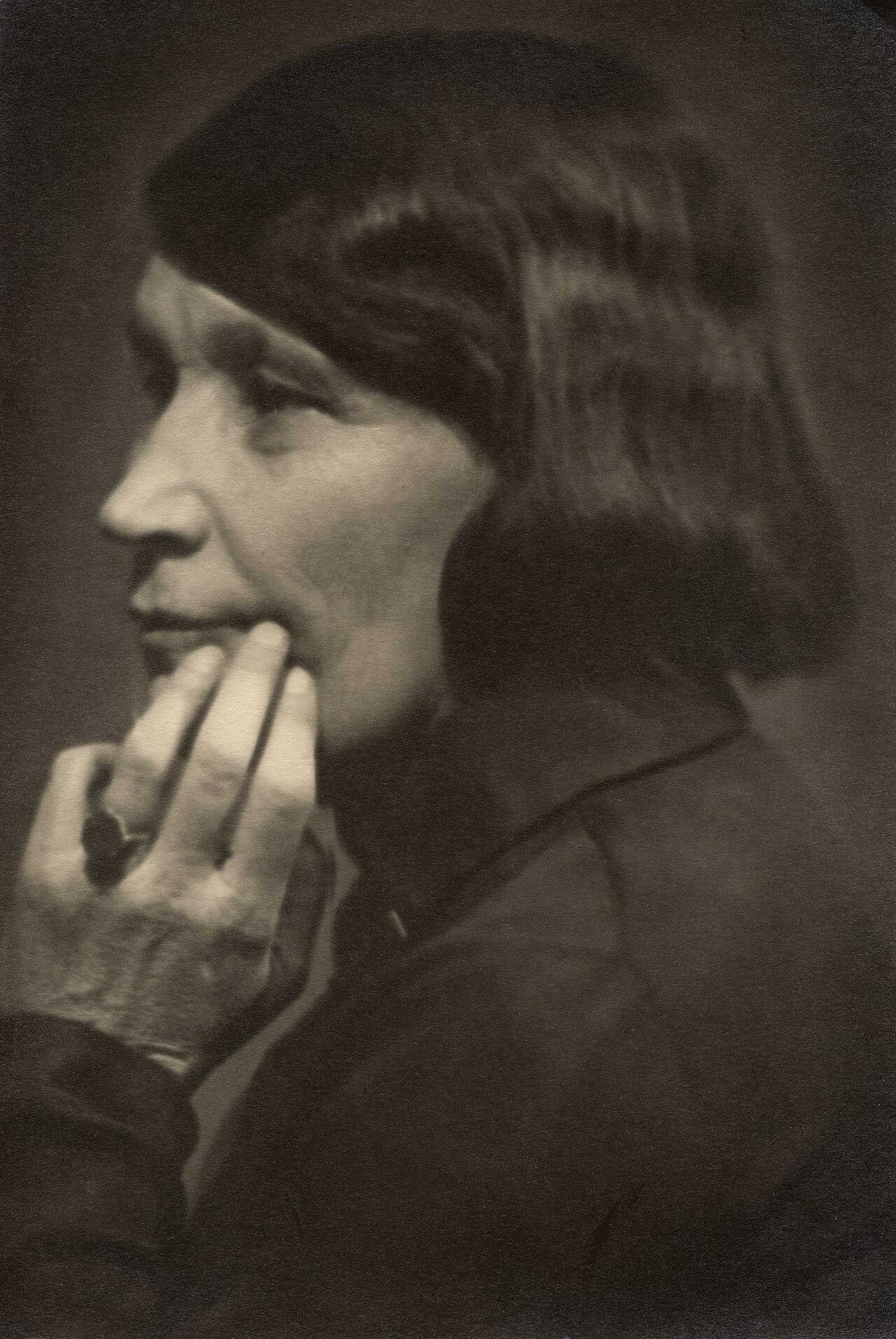 Portrait of Ester Helenius