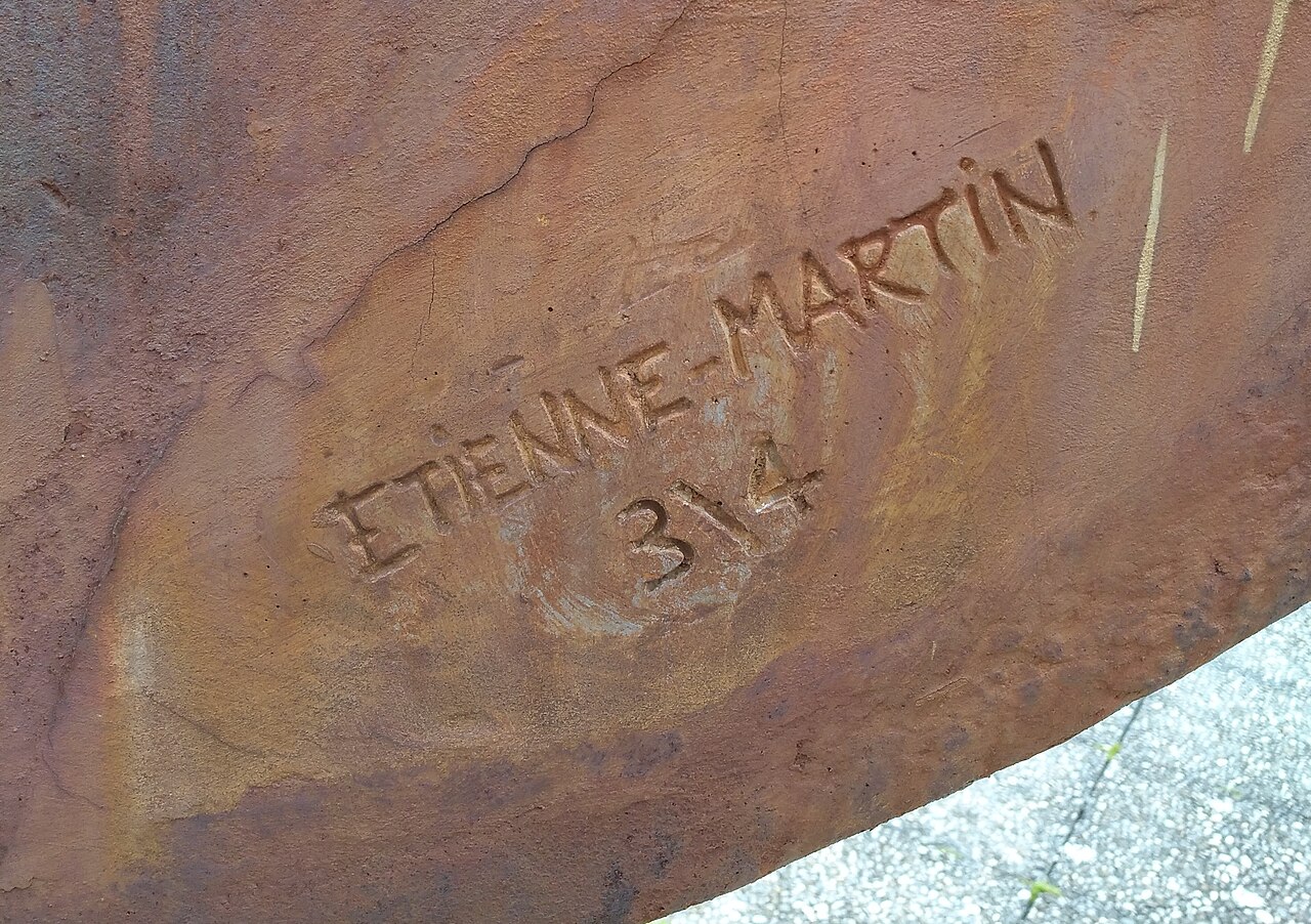 Demeure miroir n° 10 by Étienne Martin