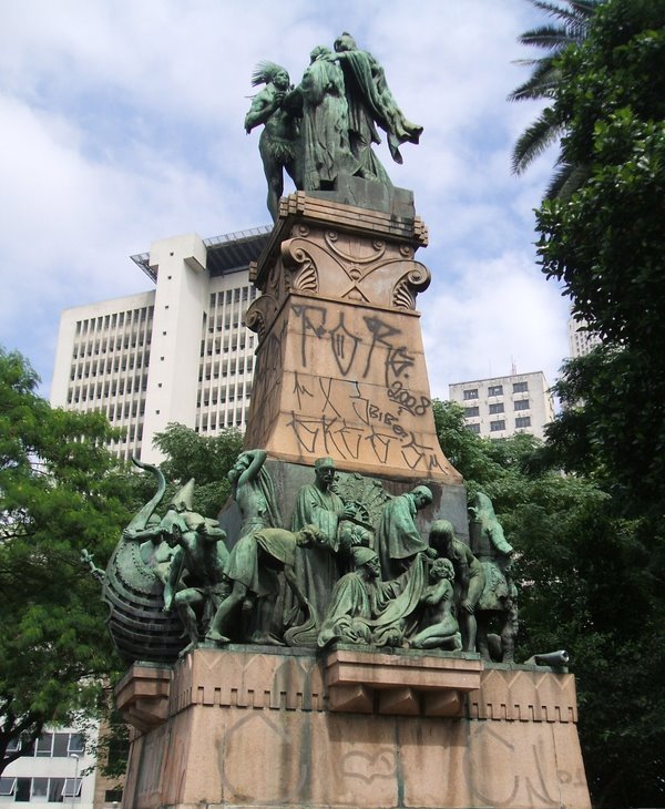 Monument to Syrian-Lebanese Friendship by Ettore Ximenes