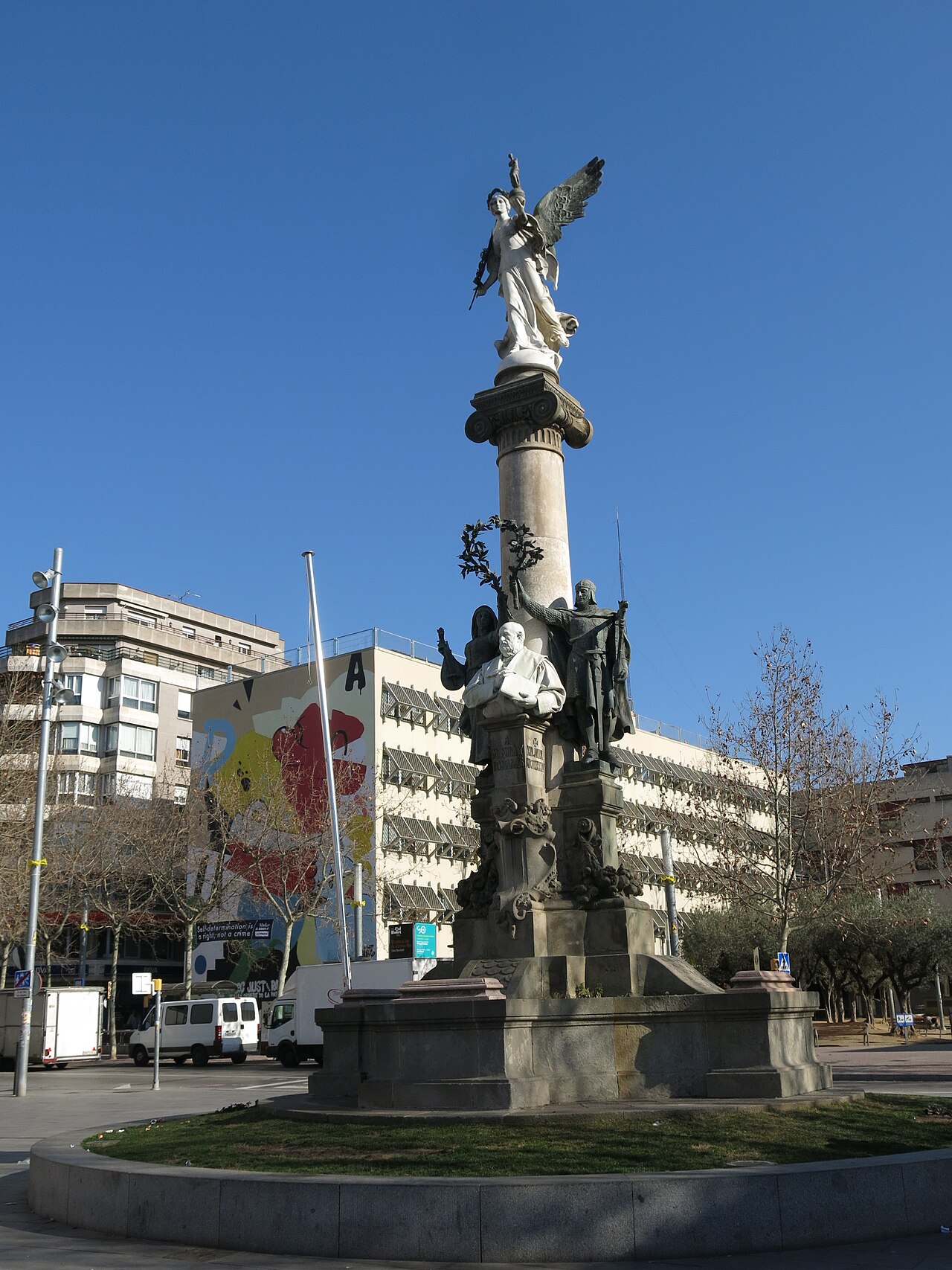 Monument a Milà i Fontanals by Eusebi Arnau i Mascort