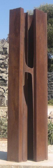 Sculpture by Ezra Orion