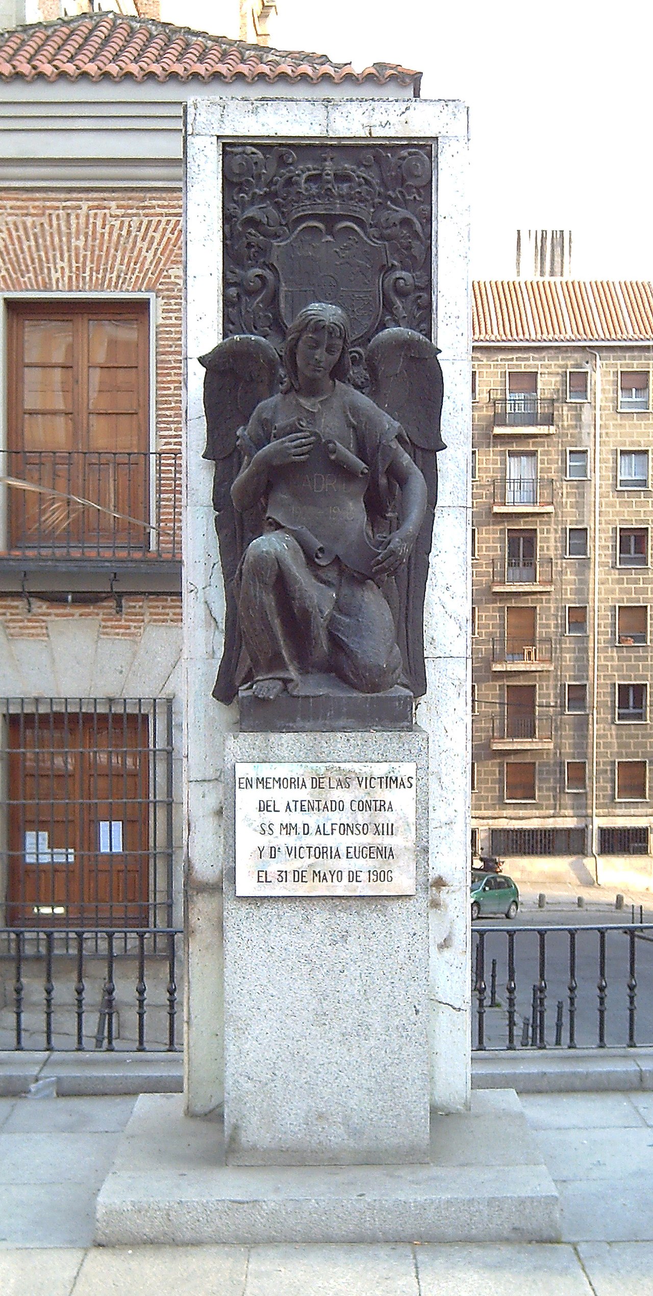 Monument to victims of the attack against Alfonso XIII by Federico Coullaut-Valera Mendigutia