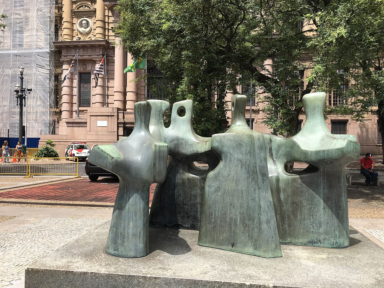 The Birds by Felícia Leirner