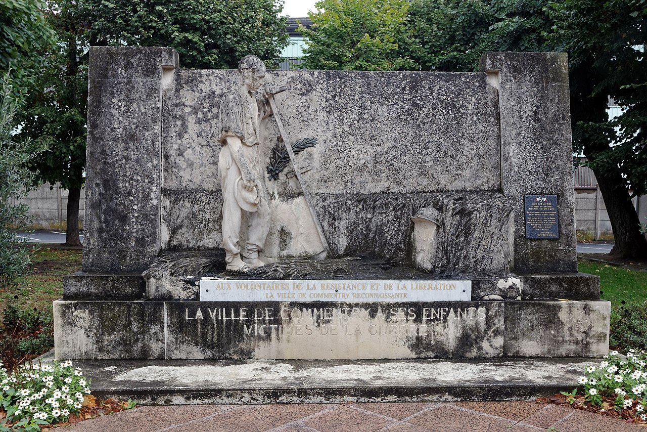 Commentry war memorial by Félix-Alexandre Desruelles